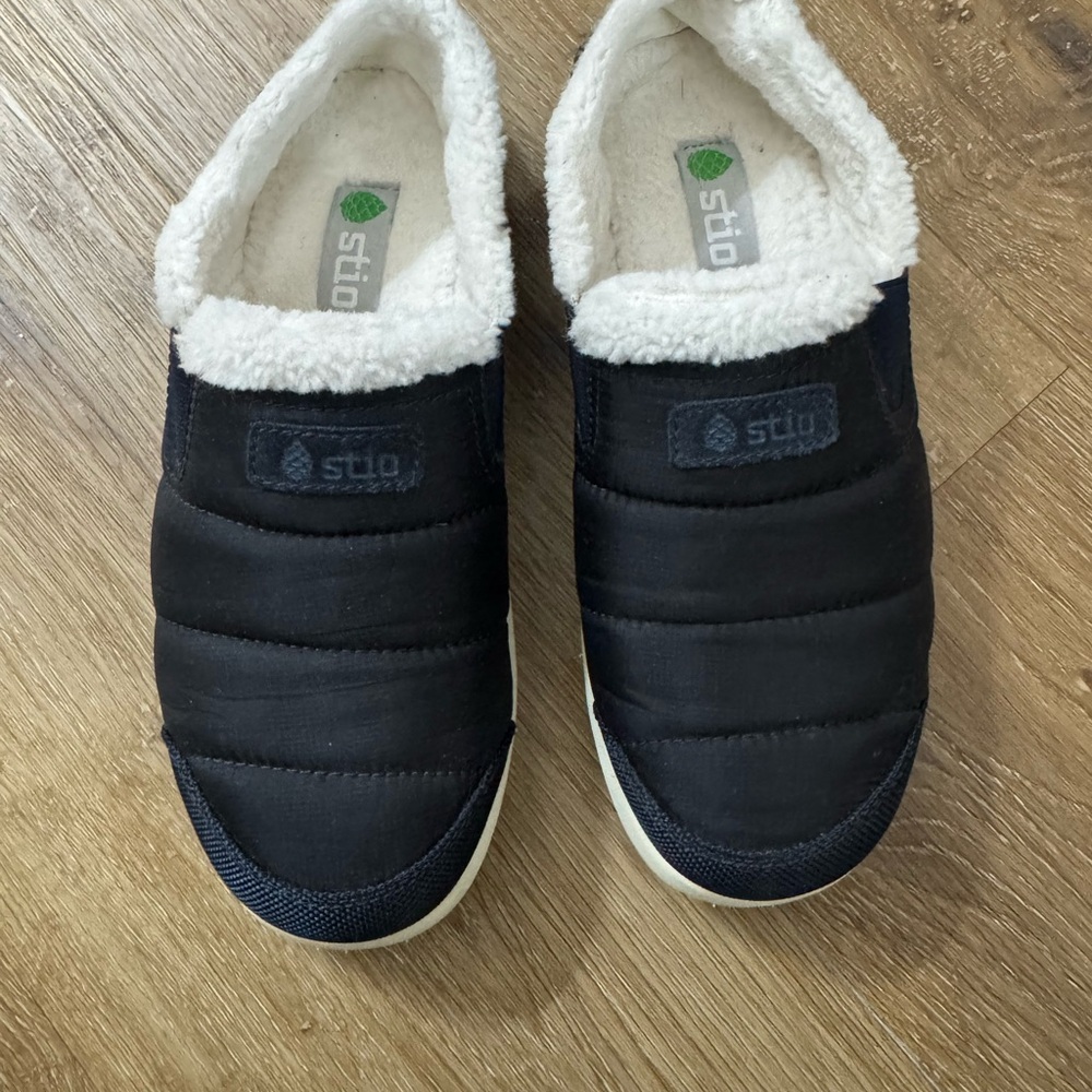 Stio Women’s Colter Slipper - size 8